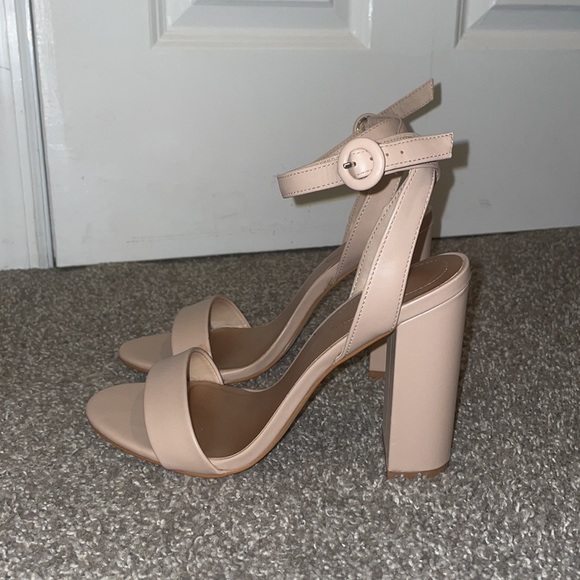 Mix No. 6 Tan Heels - Picture 2 of 3